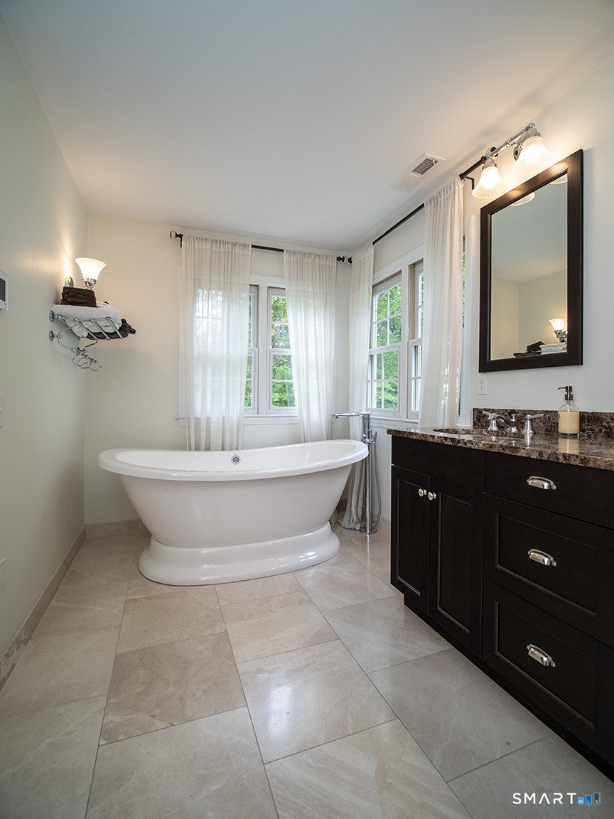 701 Andrea Court Cheshire CT 06410