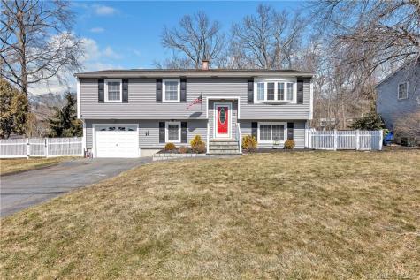 32 Timber Trail Milford CT 06460