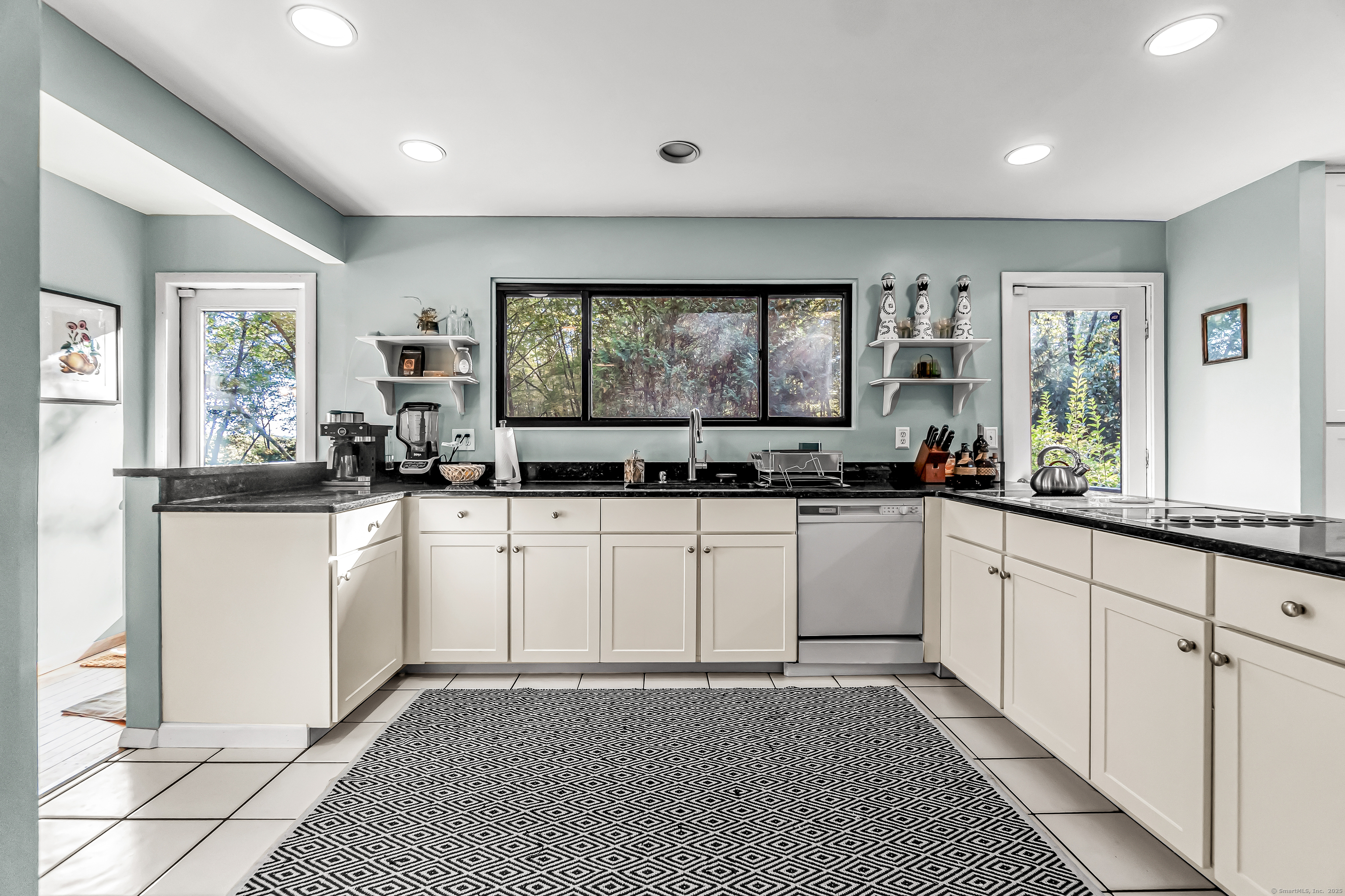 4 Old Gate Lane Newtown CT 06470