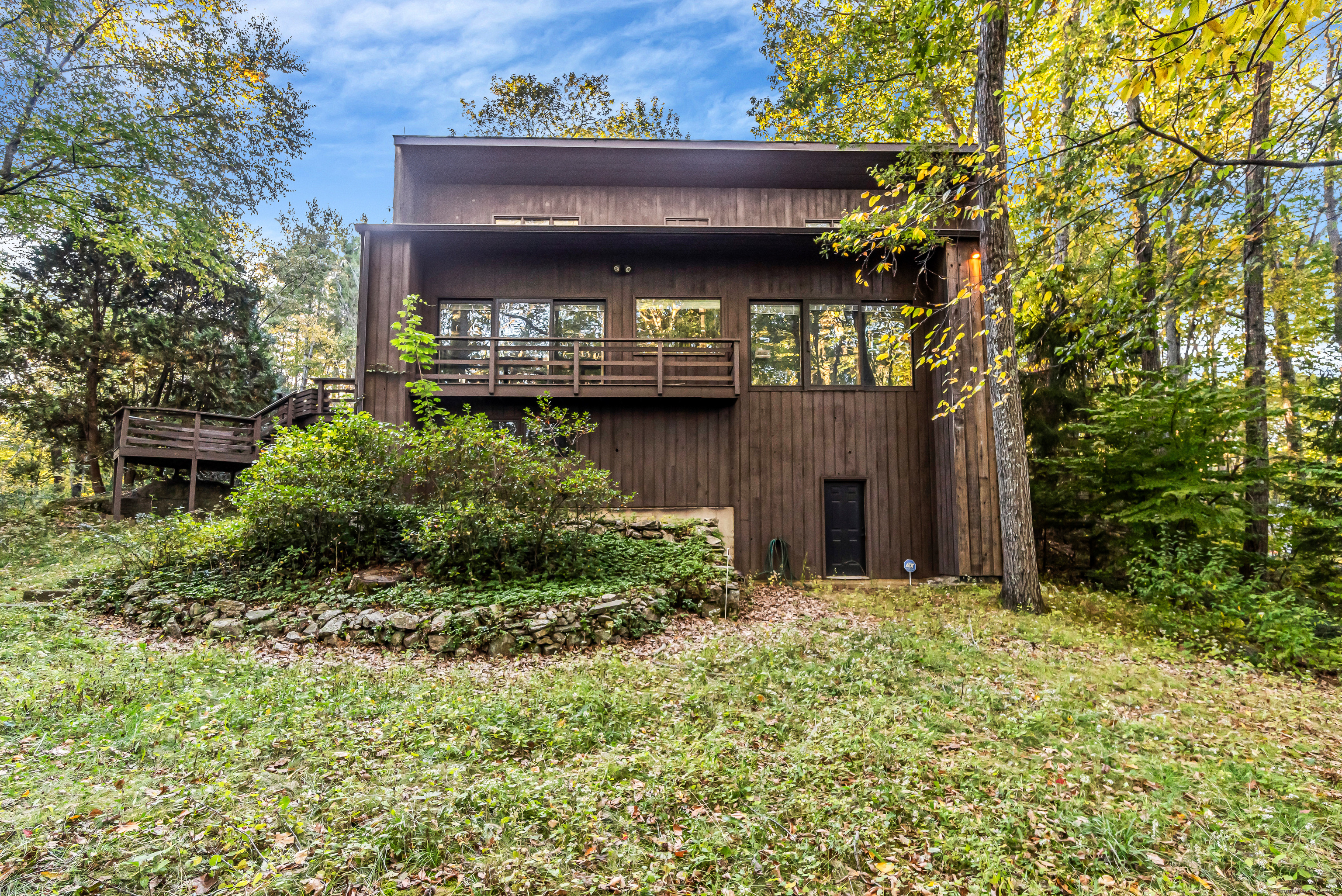 4 Old Gate Lane Newtown CT 06470