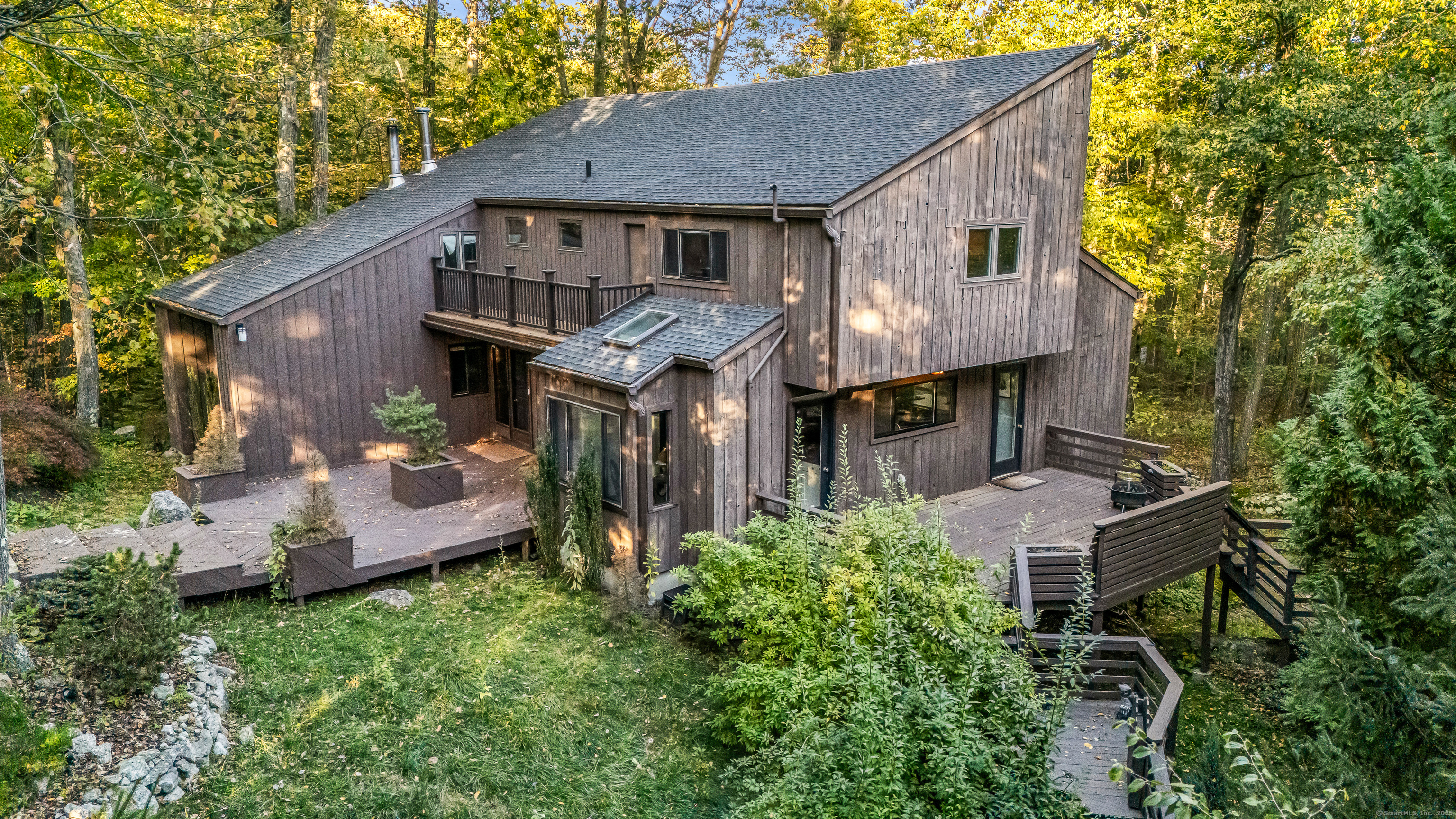 4 Old Gate Lane Newtown CT 06470