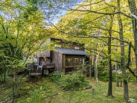 4 Old Gate Lane Newtown CT 06470