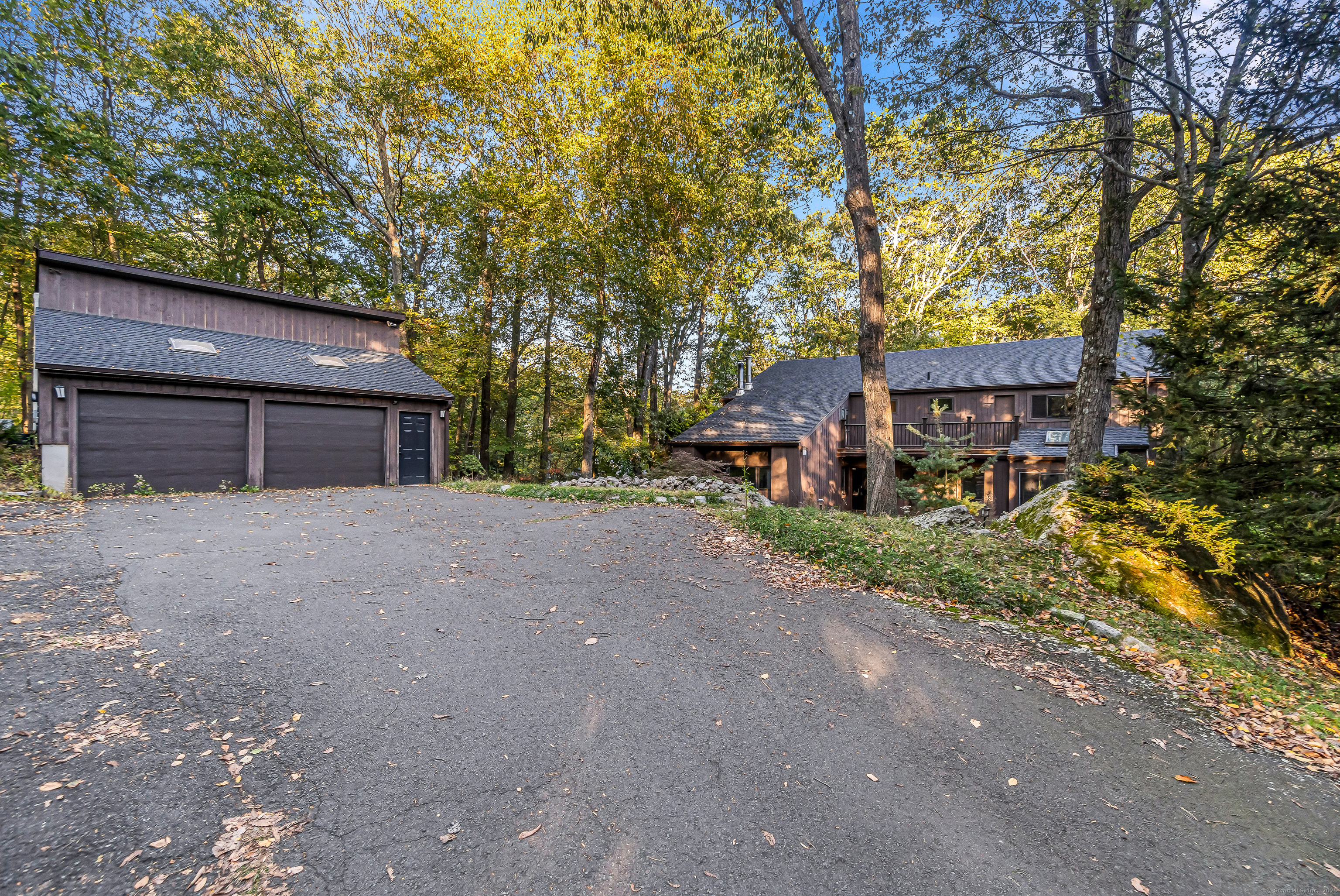 4 Old Gate Lane Newtown CT 06470