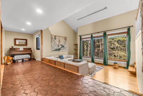 4 Old Gate Lane Newtown CT 06470
