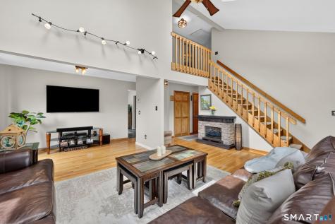 18 Harnish Lane Wallingford CT 06492