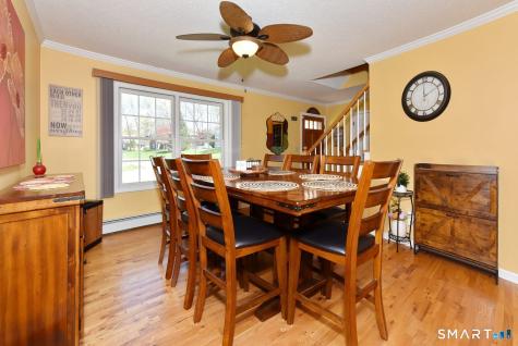 31 North Maple Street East Hampton CT 06424