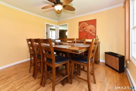 31 North Maple Street East Hampton CT 06424