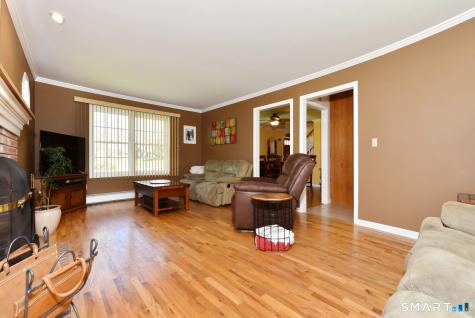 31 North Maple Street East Hampton CT 06424