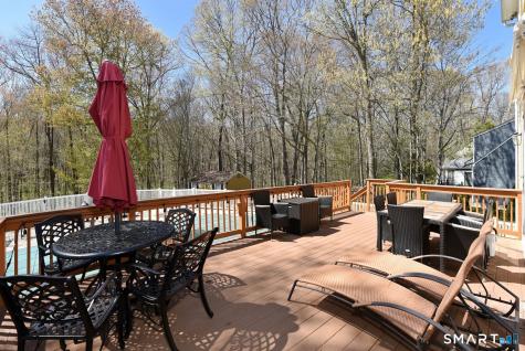 31 North Maple Street East Hampton CT 06424