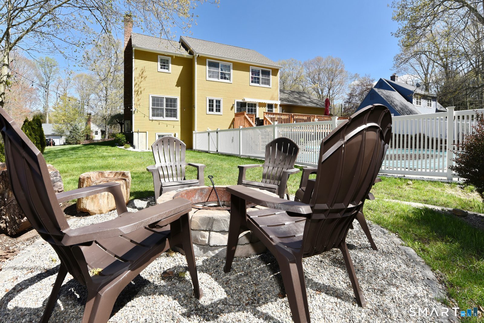 31 North Maple Street East Hampton CT 06424