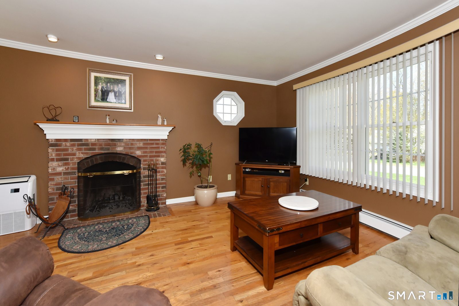 31 North Maple Street East Hampton CT 06424