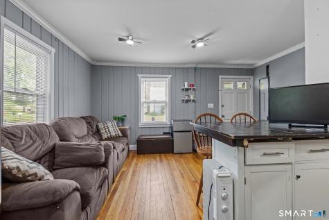 17 Elijah Street Norwich CT 06360