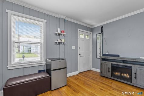 17 Elijah Street Norwich CT 06360