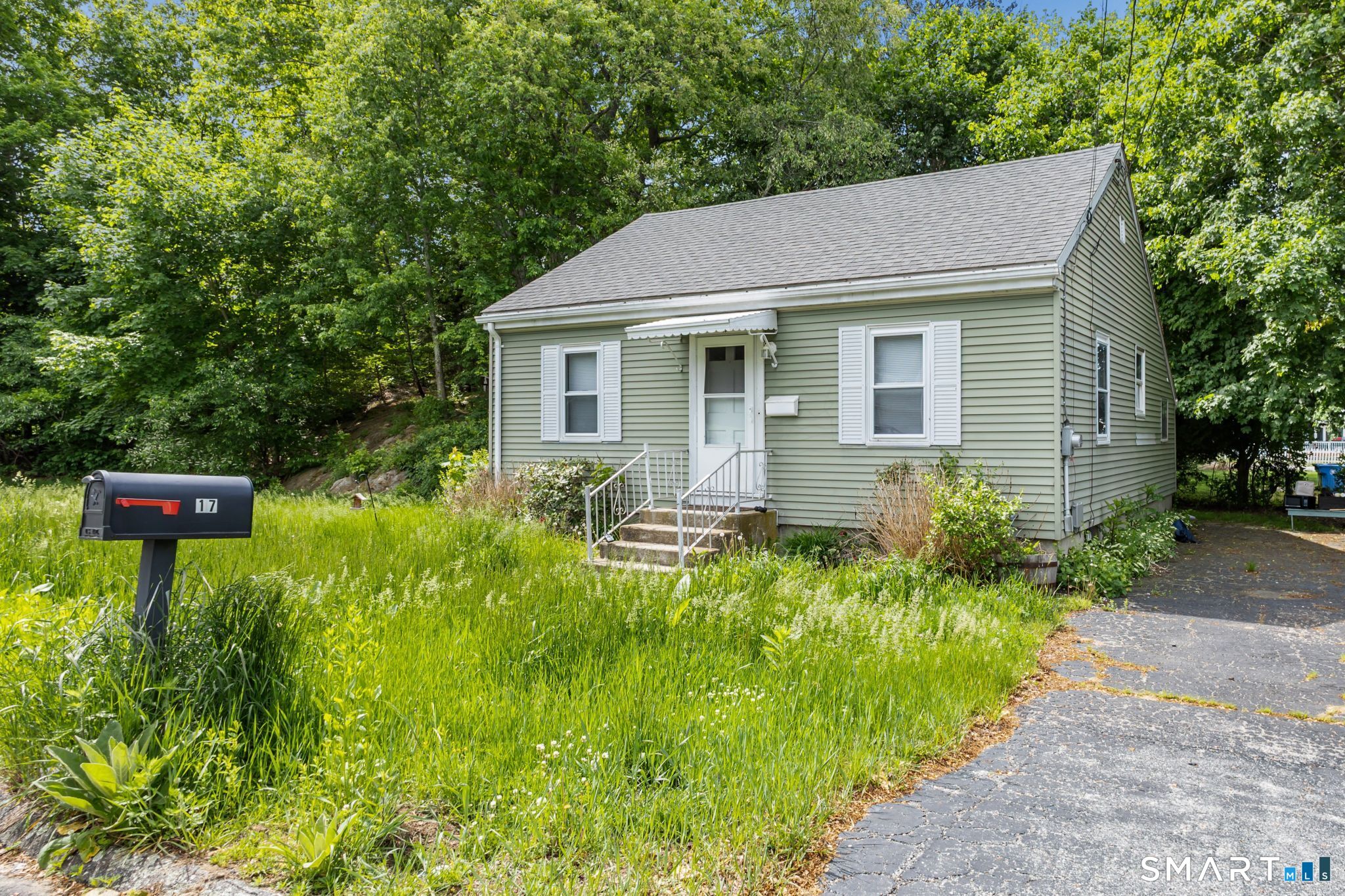17 Elijah Street Norwich CT 06360