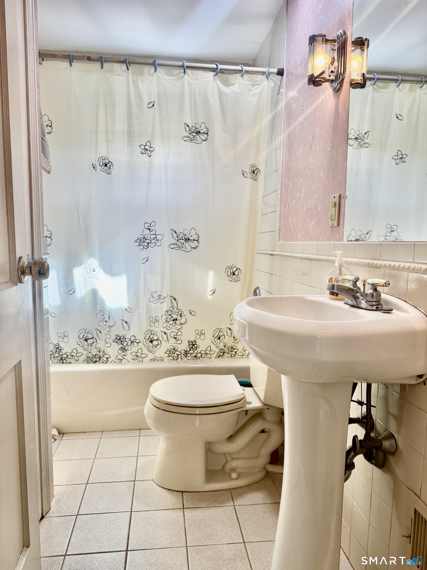 10 Monroe Street North Haven CT 06473