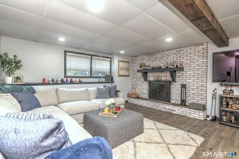 14 Longview Lane Wallingford CT 06492