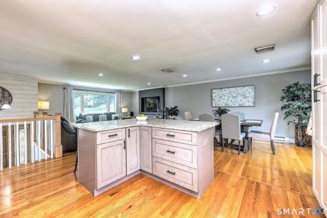 14 Longview Lane Wallingford CT 06492