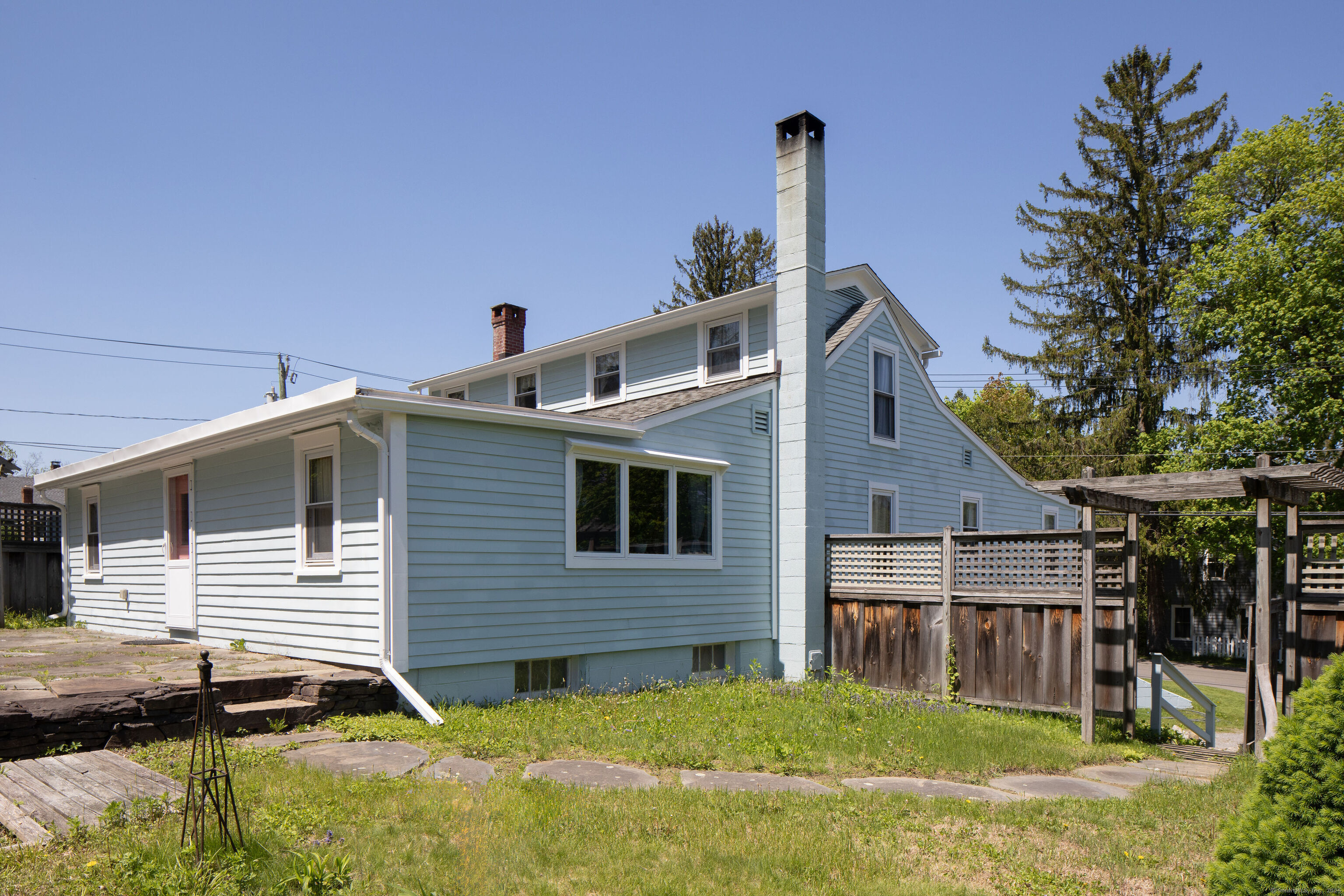 2 Perry Street Salisbury CT 06039