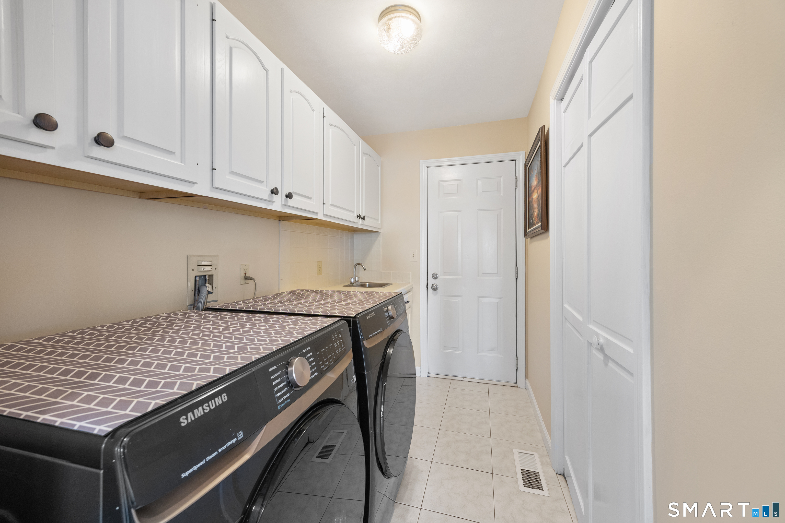 259 Housatonic Drive Milford CT 06460