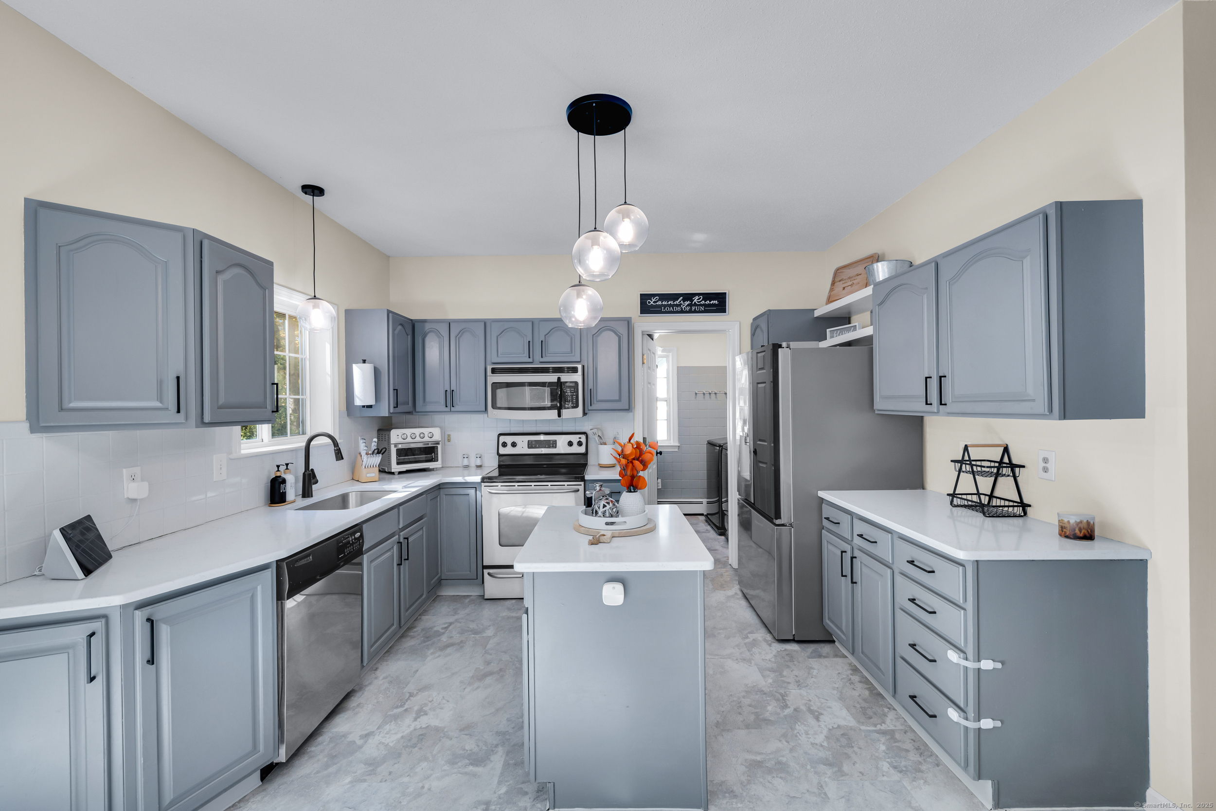 19 Thomas Drive Tolland CT 06084