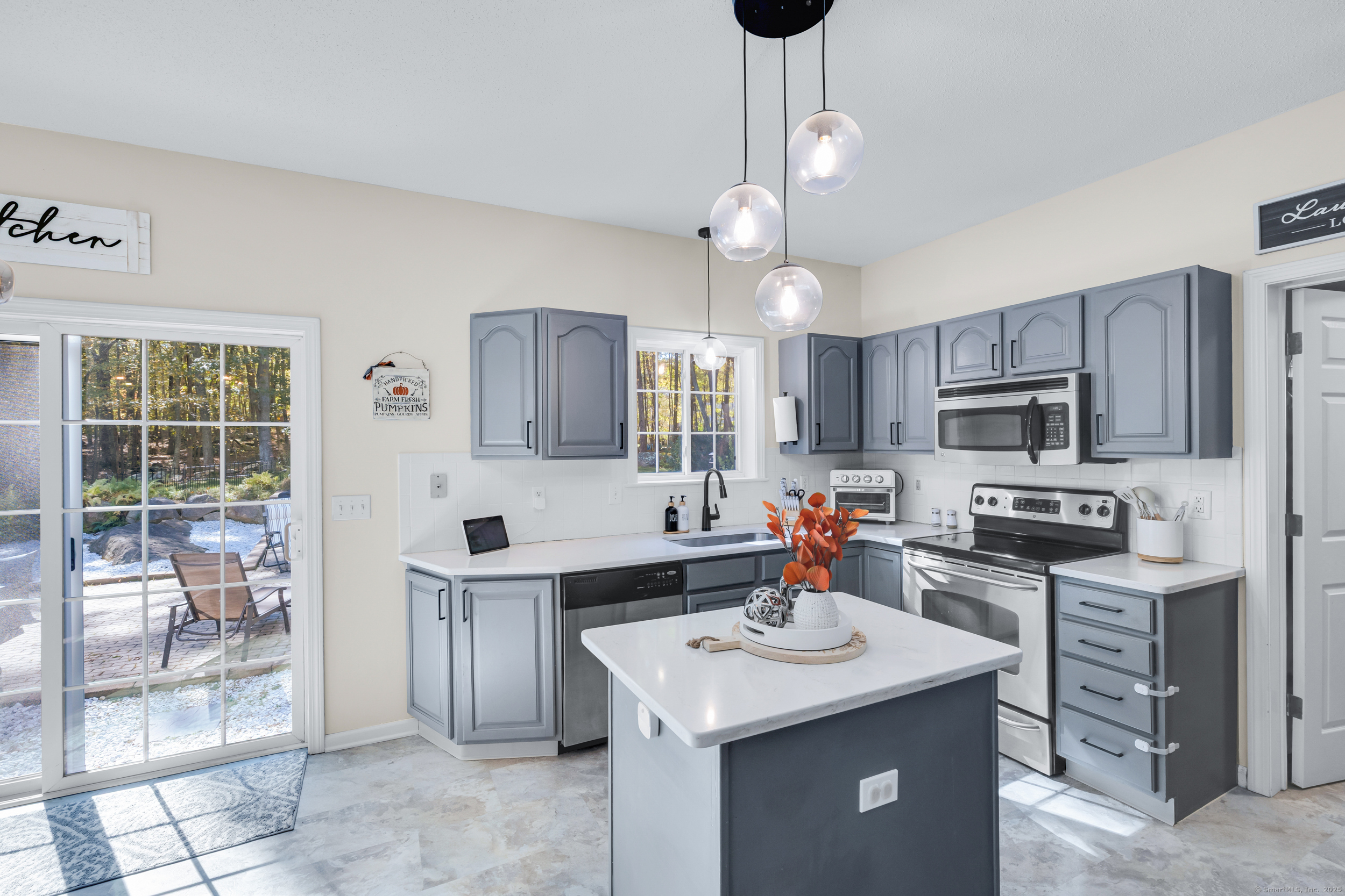 19 Thomas Drive Tolland CT 06084