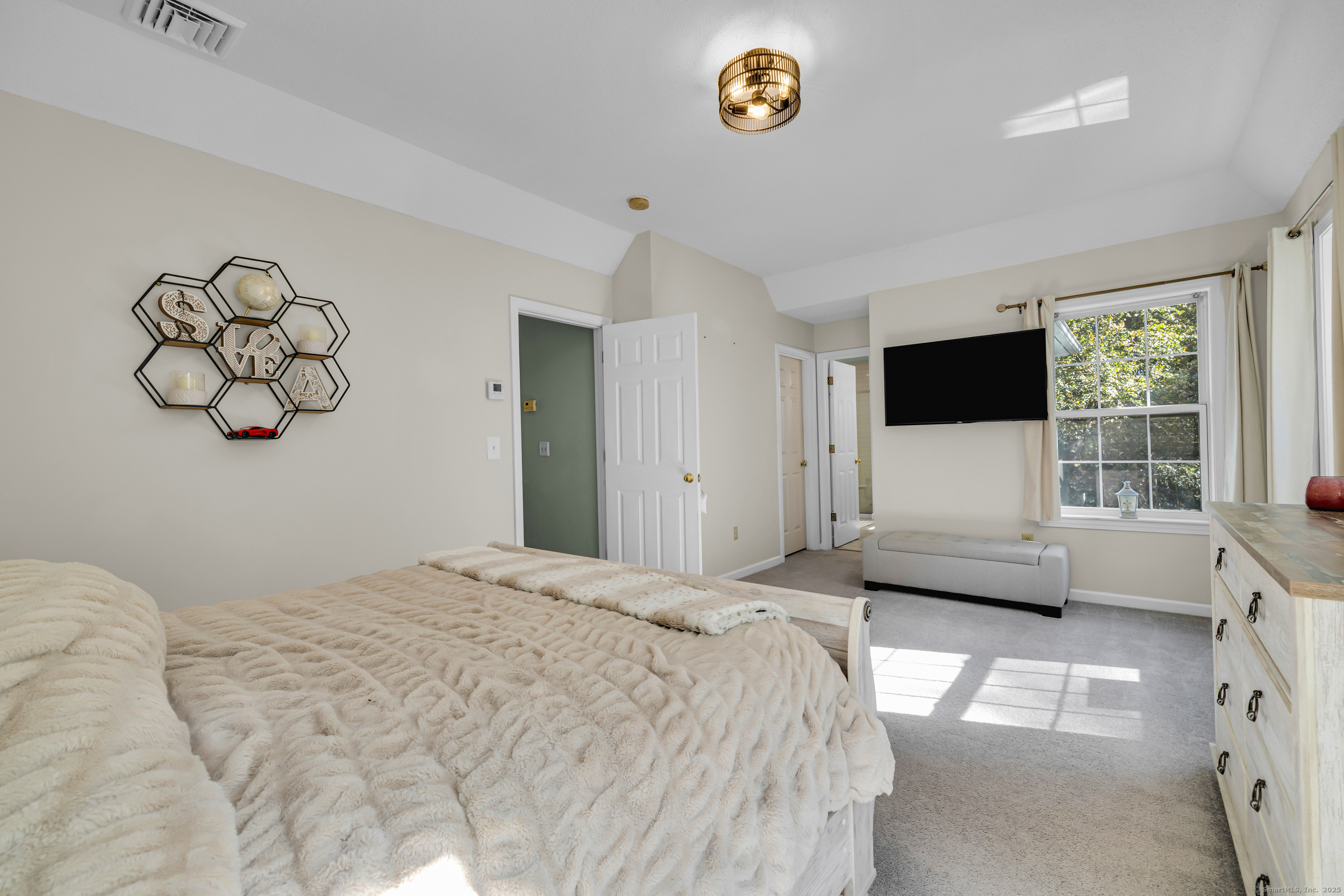 19 Thomas Drive Tolland CT 06084