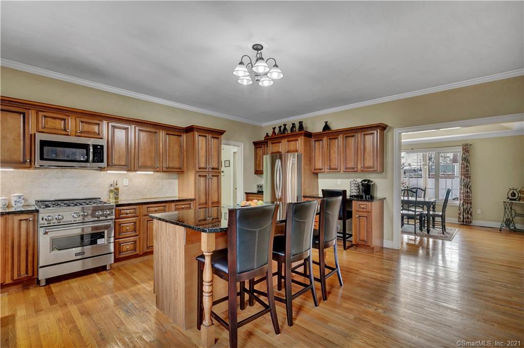11 Potter Road North Haven CT 06473
