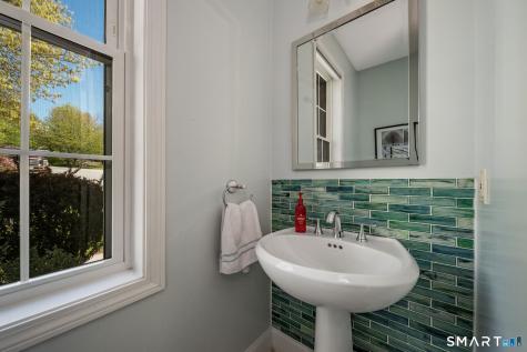 11 White Oak Lane Waterford CT 06375