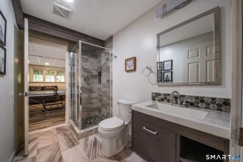 11 White Oak Lane Waterford CT 06375