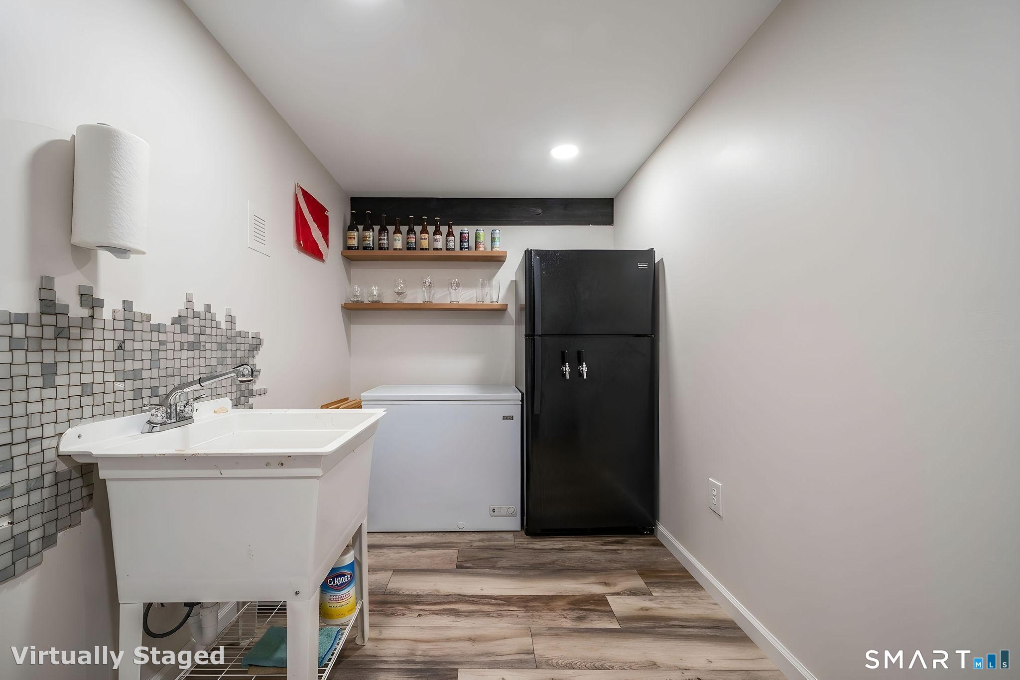 11 White Oak Lane Waterford CT 06375