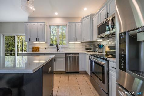 11 White Oak Lane Waterford CT 06375