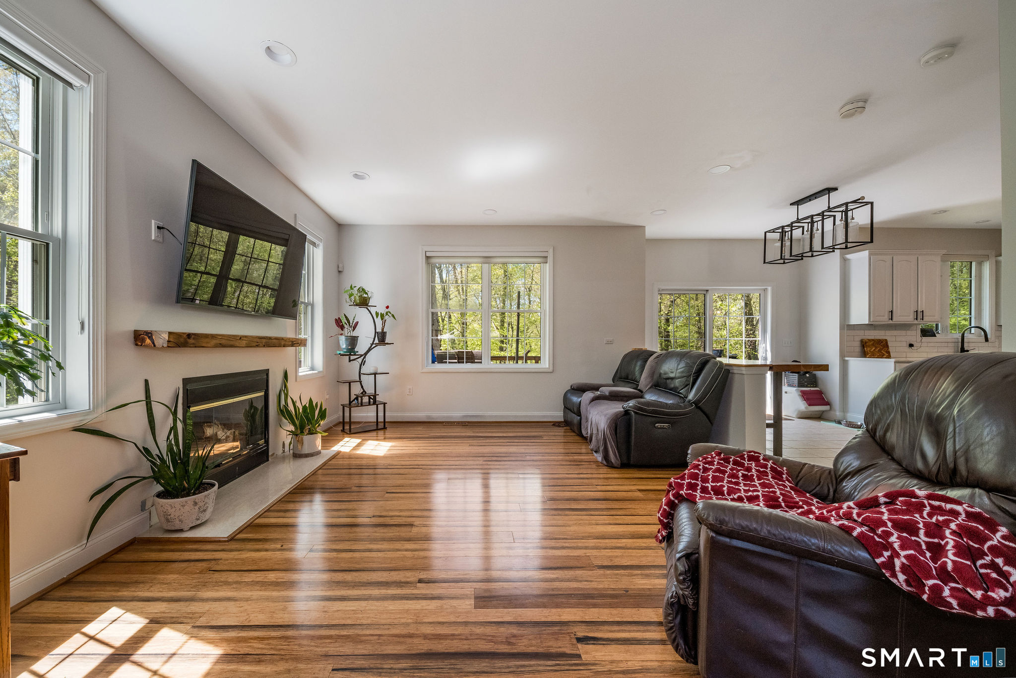 11 White Oak Lane Waterford CT 06375