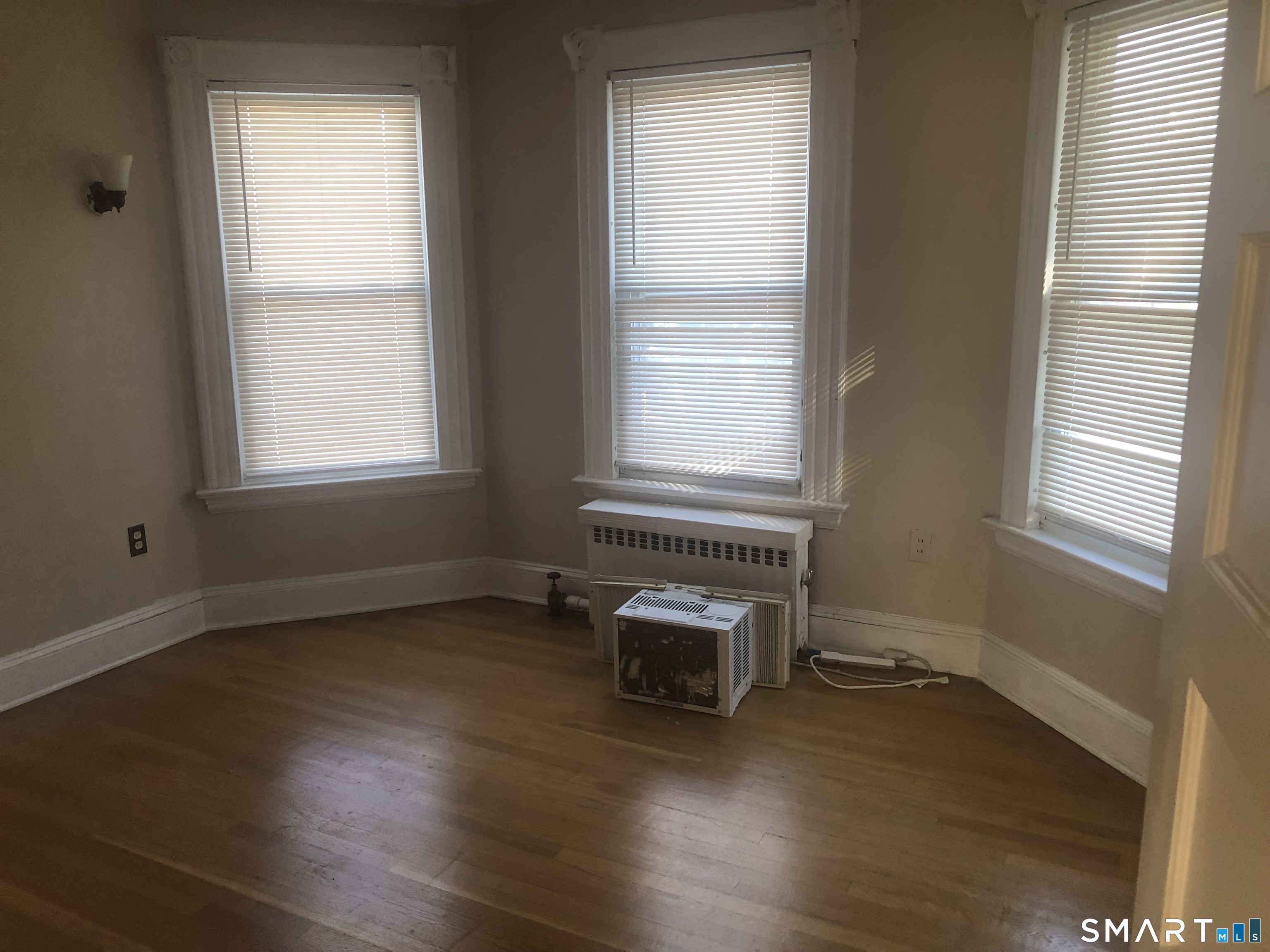 1422 Main Street East Hartford CT 06108