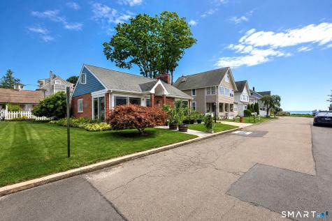 13 Crescent Bluff Avenue Branford CT 06405