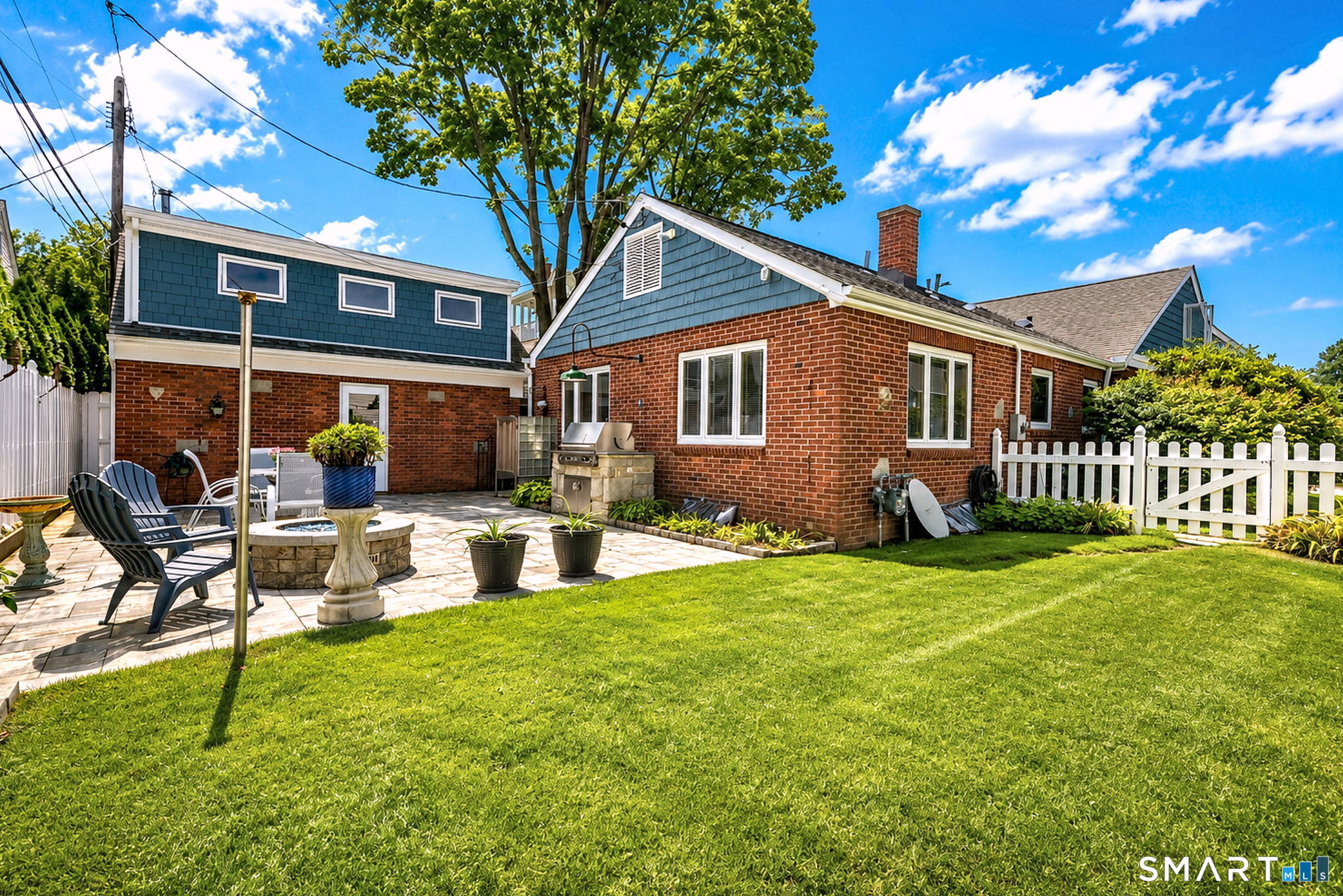 13 Crescent Bluff Avenue Branford CT 06405