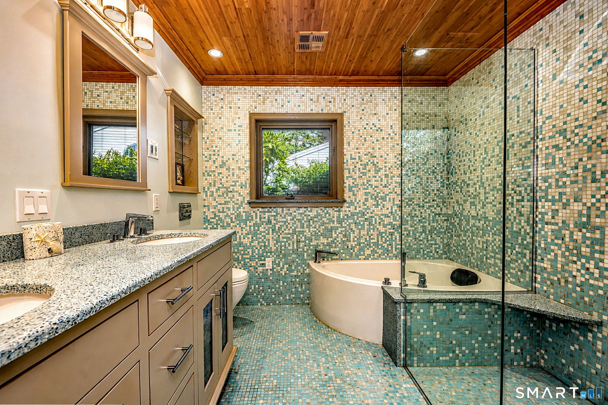 13 Crescent Bluff Avenue Branford CT 06405