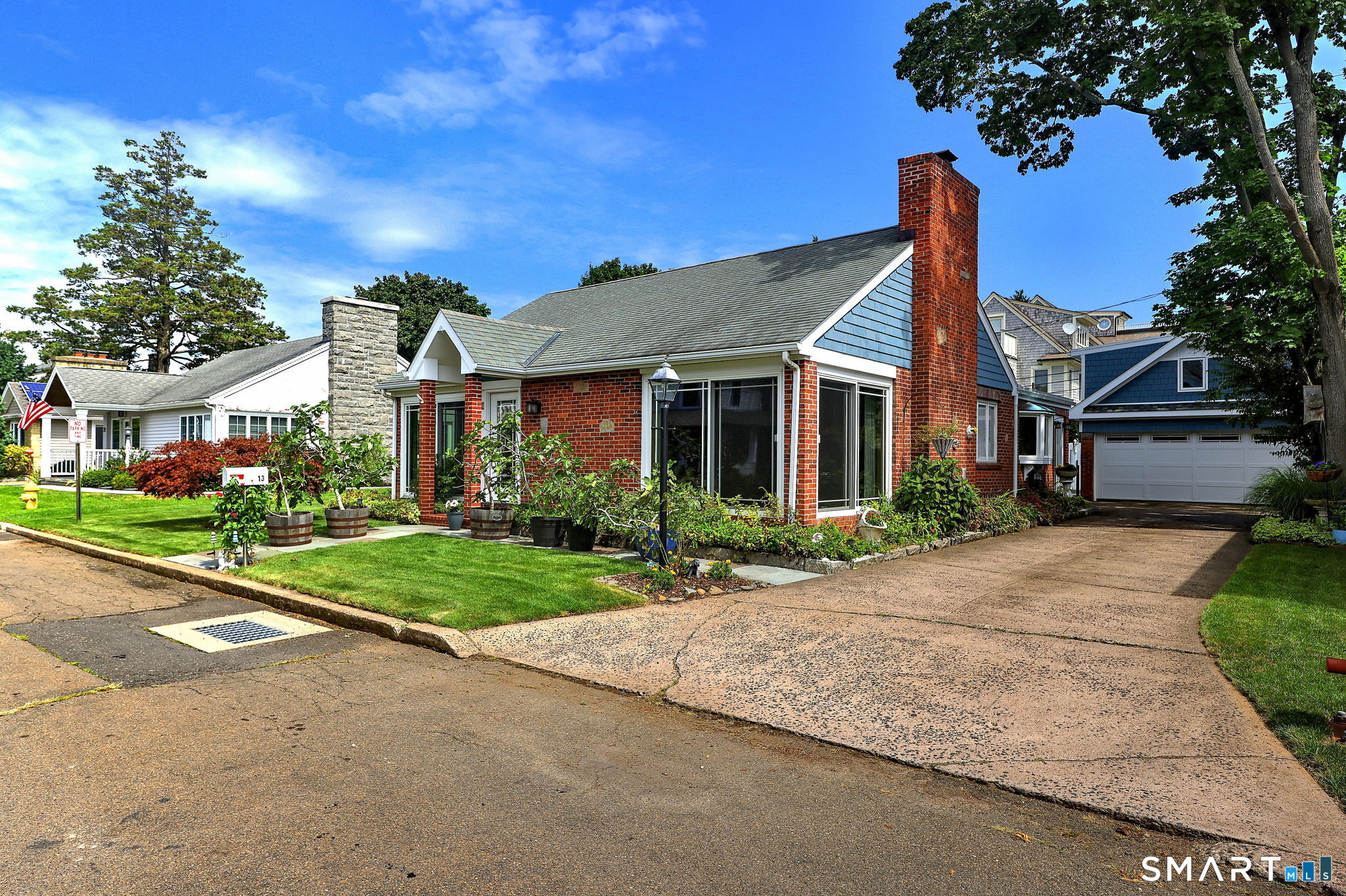 13 Crescent Bluff Avenue Branford CT 06405