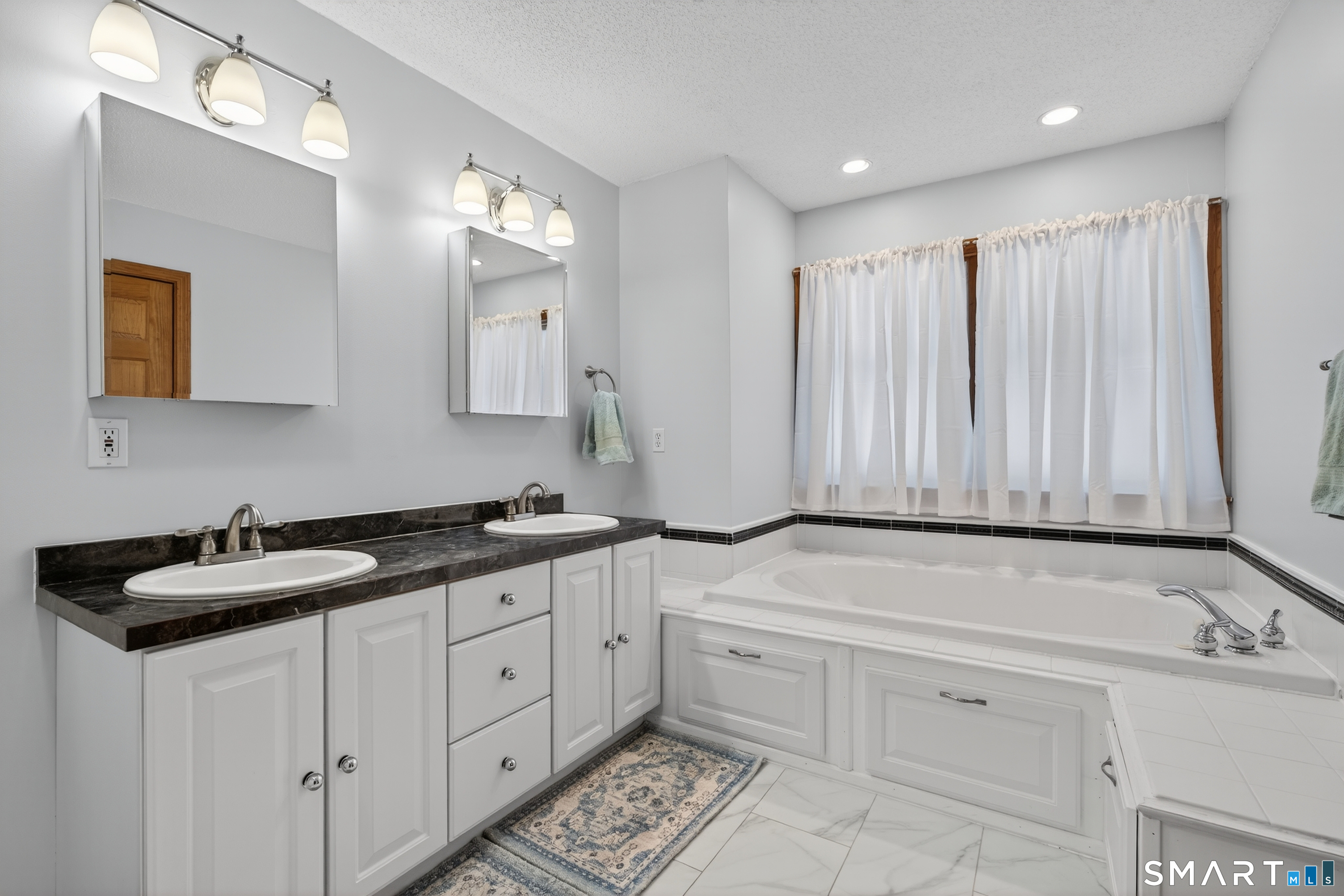 316 West Road Colchester CT 06415