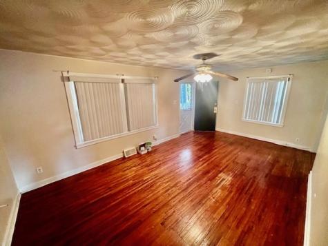 136 Rock Creek Road New Haven CT 06515