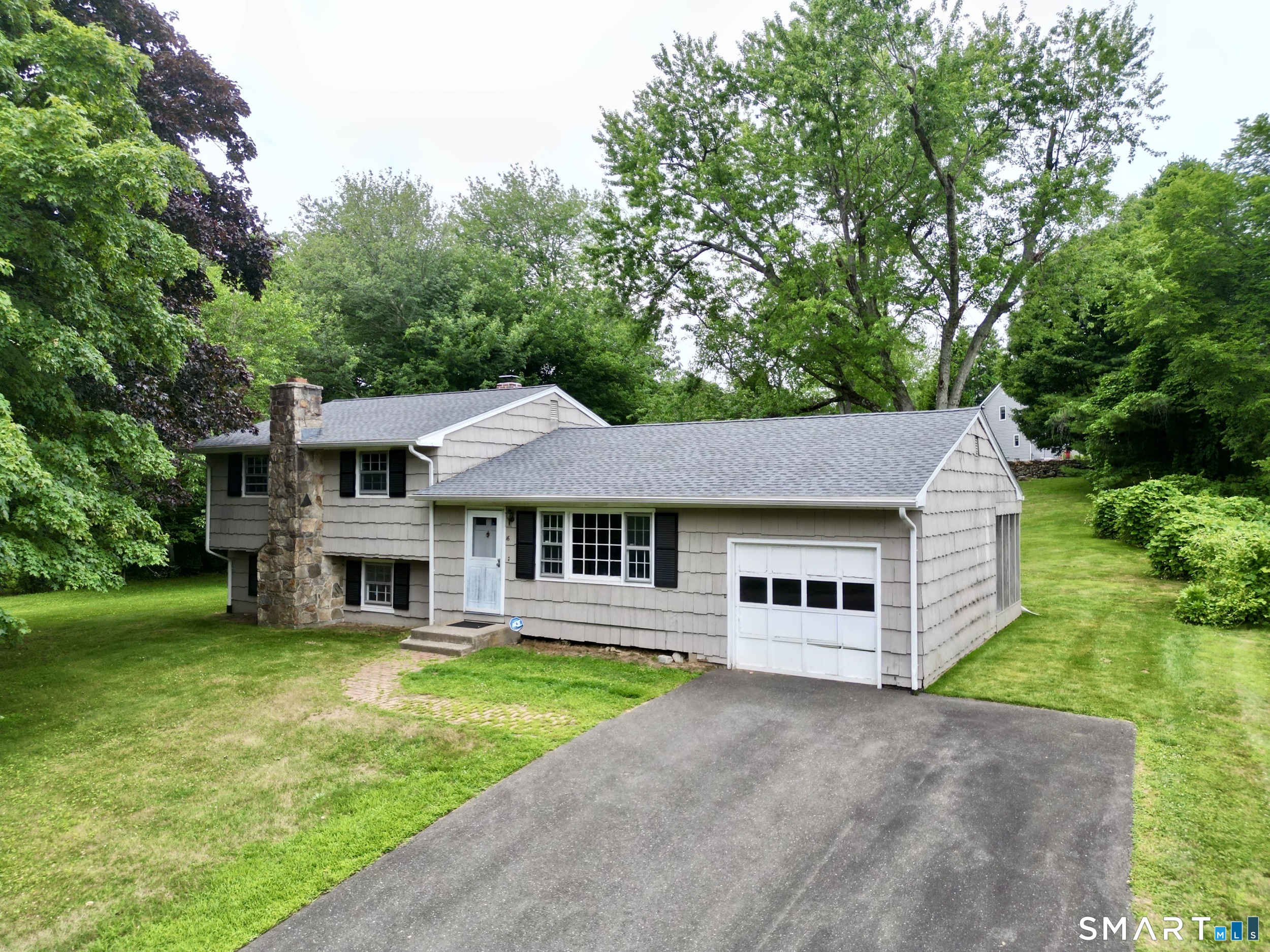 16 Floral Lane Trumbull CT 06611