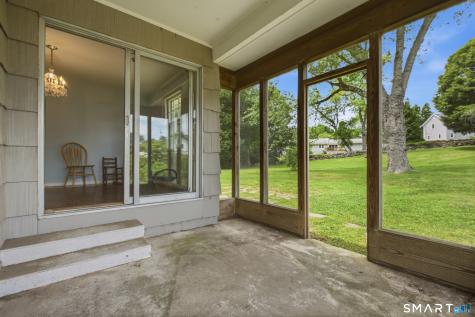 16 Floral Lane Trumbull CT 06611