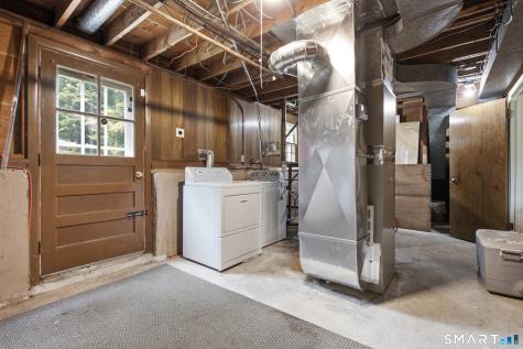 16 Floral Lane Trumbull CT 06611