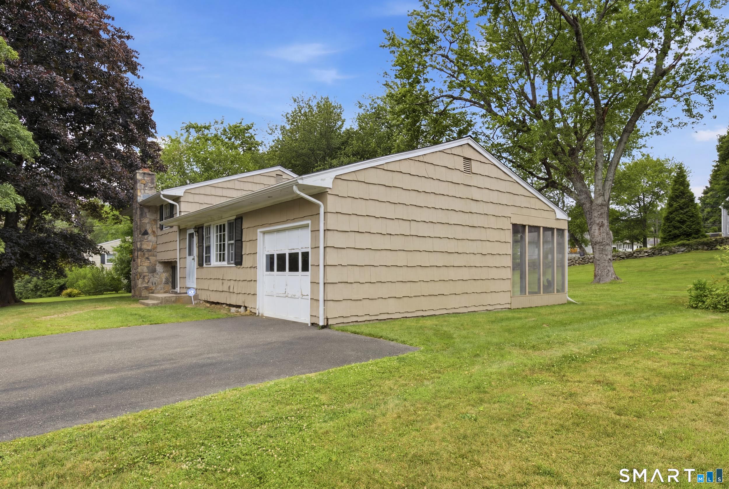 16 Floral Lane Trumbull CT 06611