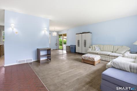 16 Floral Lane Trumbull CT 06611
