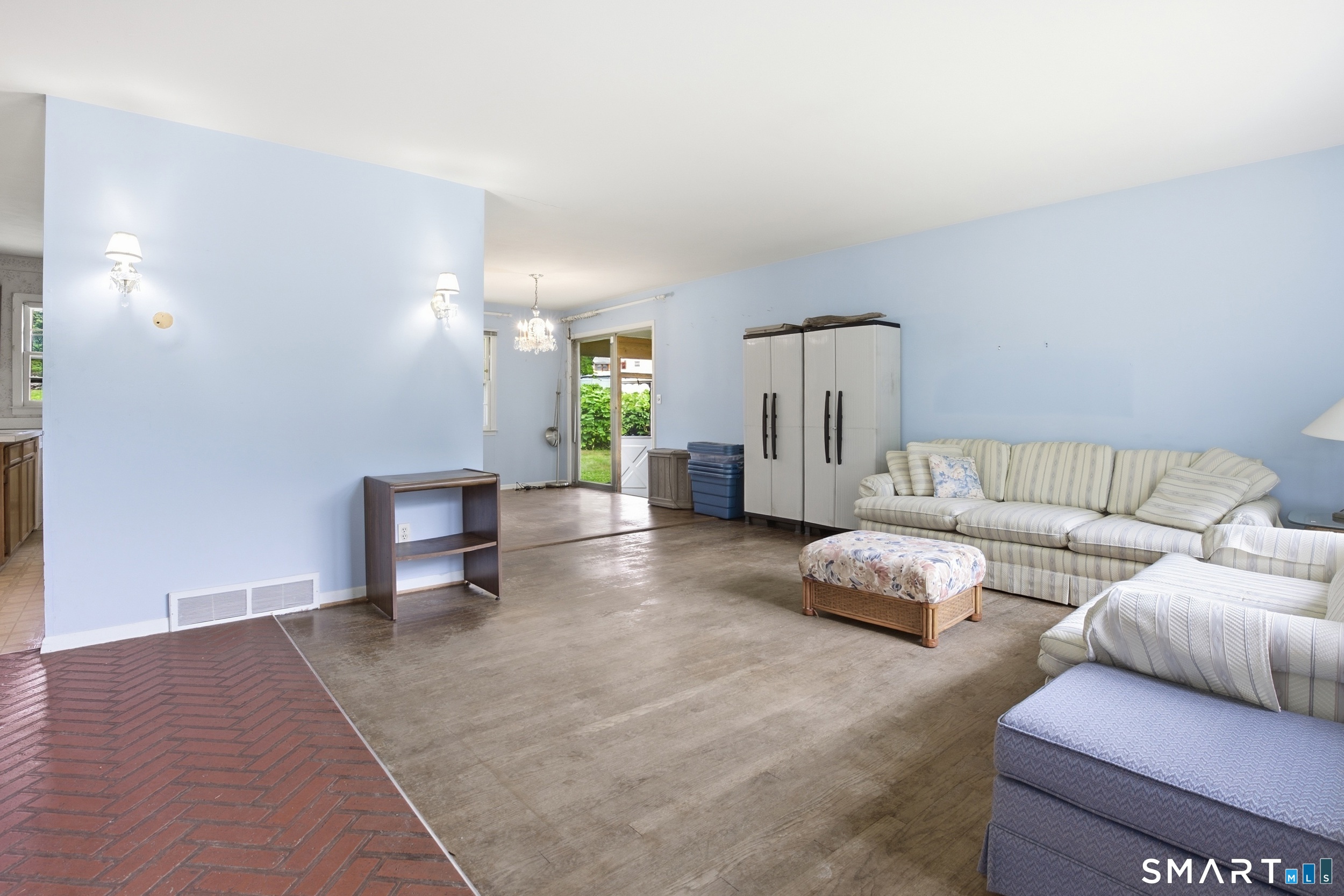 16 Floral Lane Trumbull CT 06611