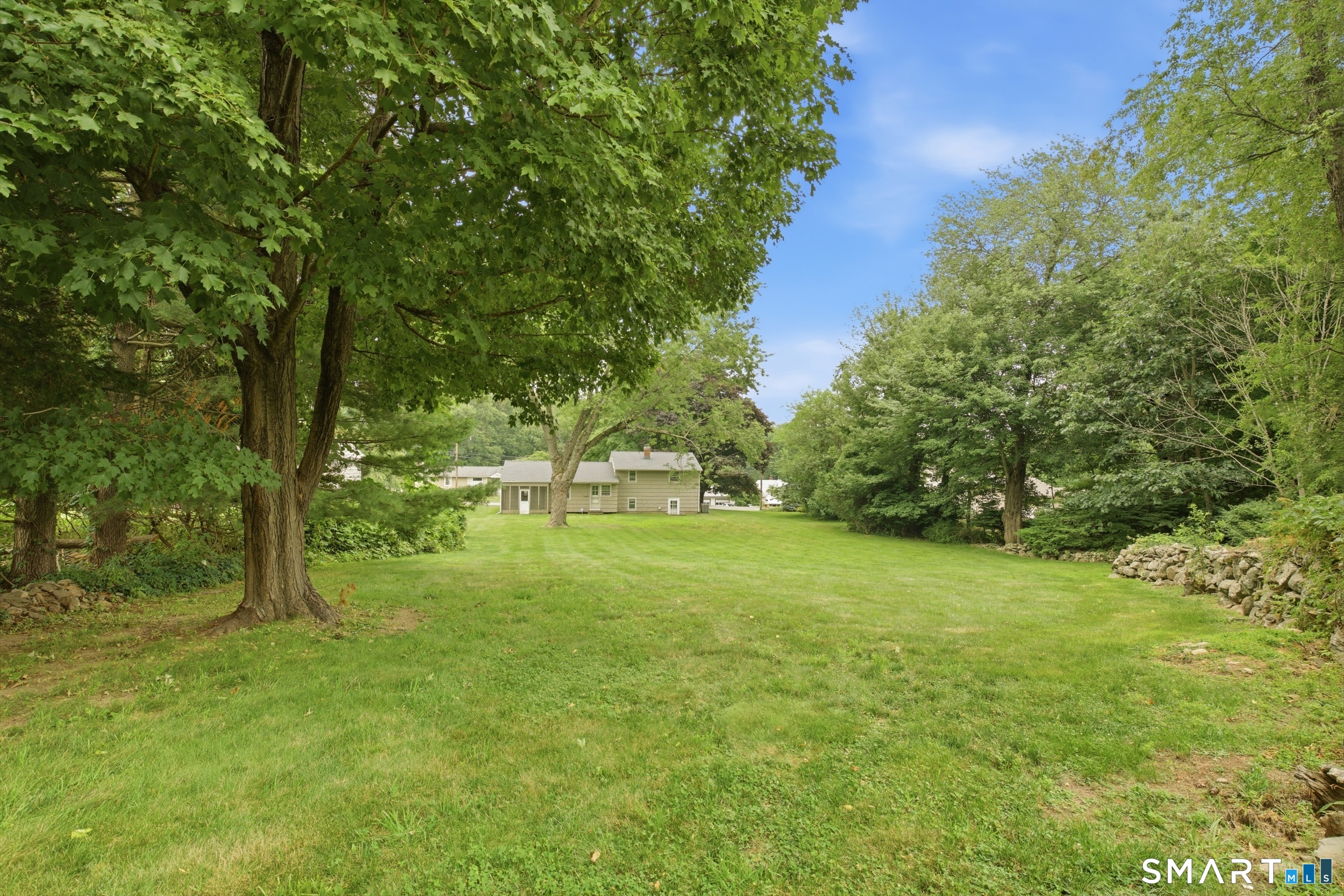 16 Floral Lane Trumbull CT 06611