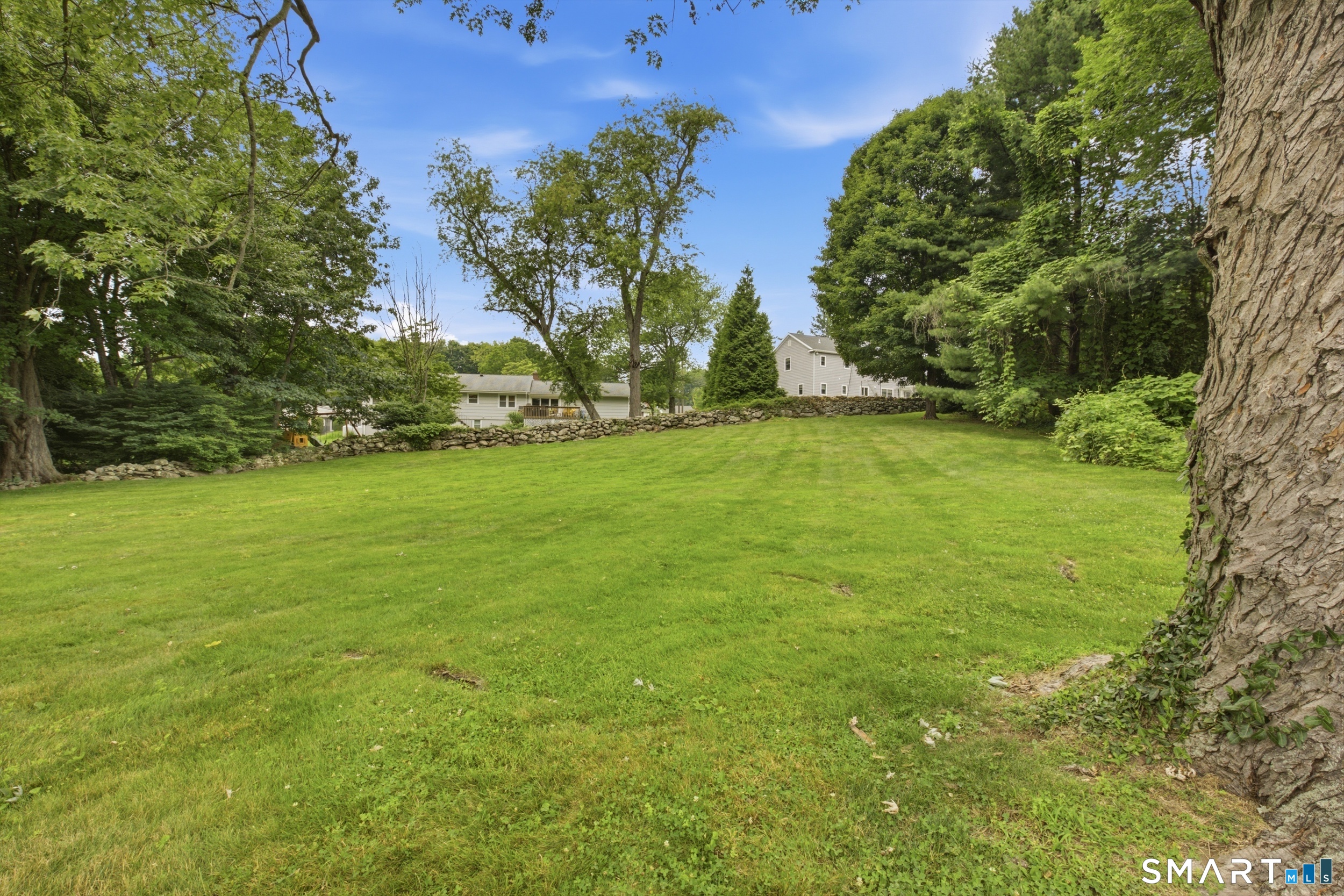 16 Floral Lane Trumbull CT 06611