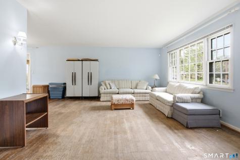 16 Floral Lane Trumbull CT 06611