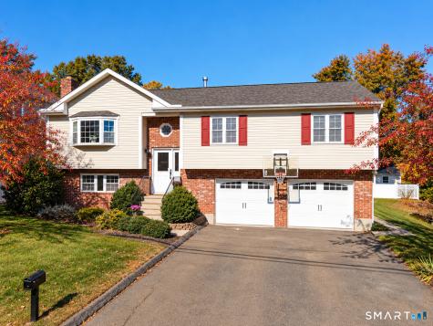 9 Lawrence Street Woodbridge CT 06525