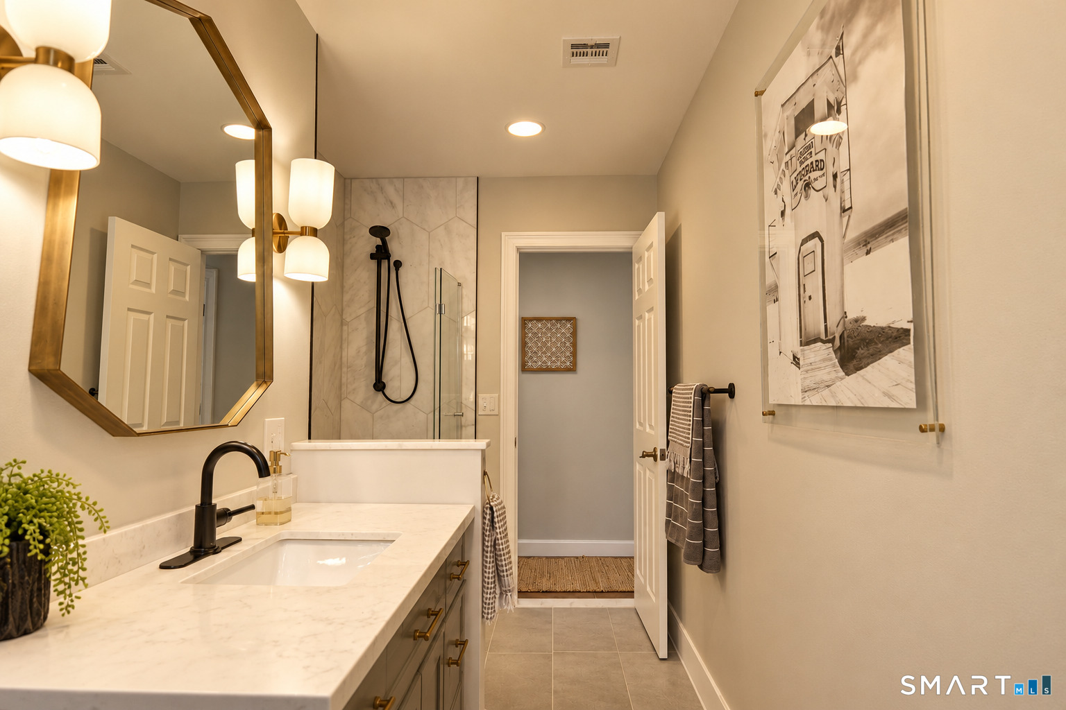 9 Lawrence Street Woodbridge CT 06525